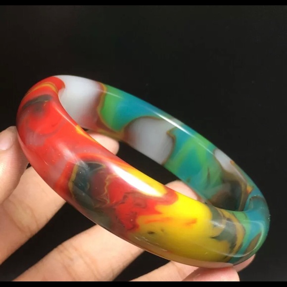 Beautiful Bangle color chalcedony Chinese Hand - Picture 1 of 7